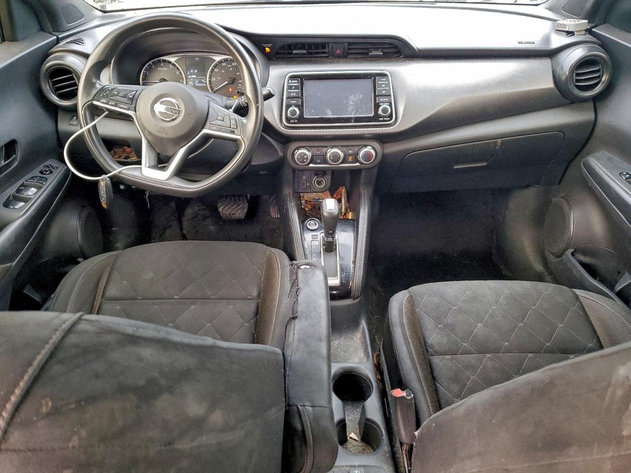 2019 NISSAN KICKS S photo 8