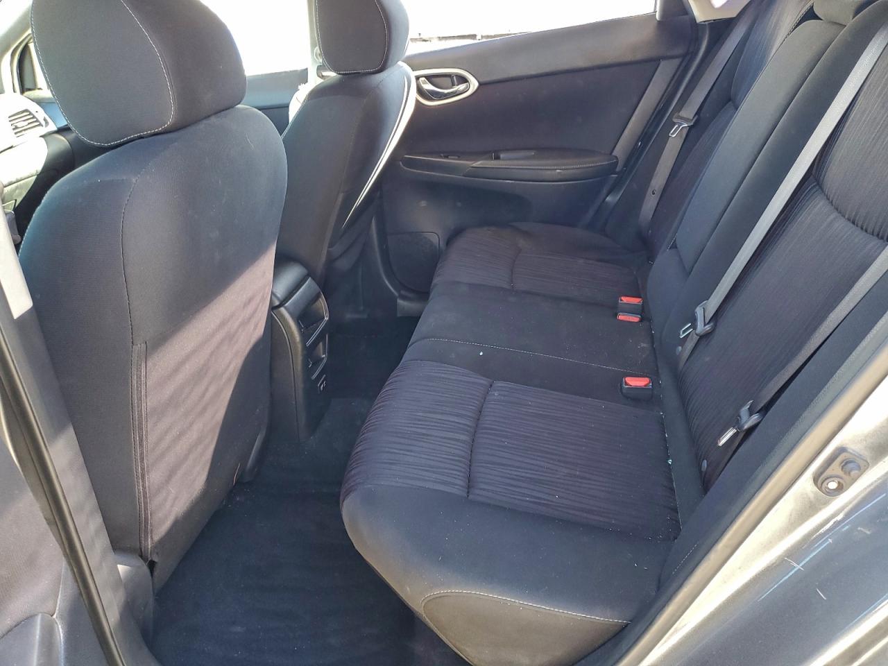 2019 NISSAN SENTRA S photo 10
