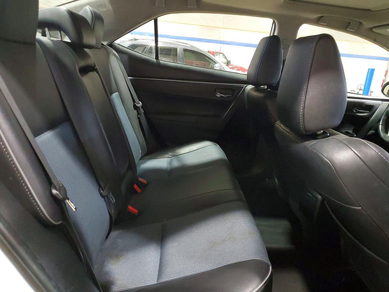 2016 TOYOTA COROLLA L photo 10