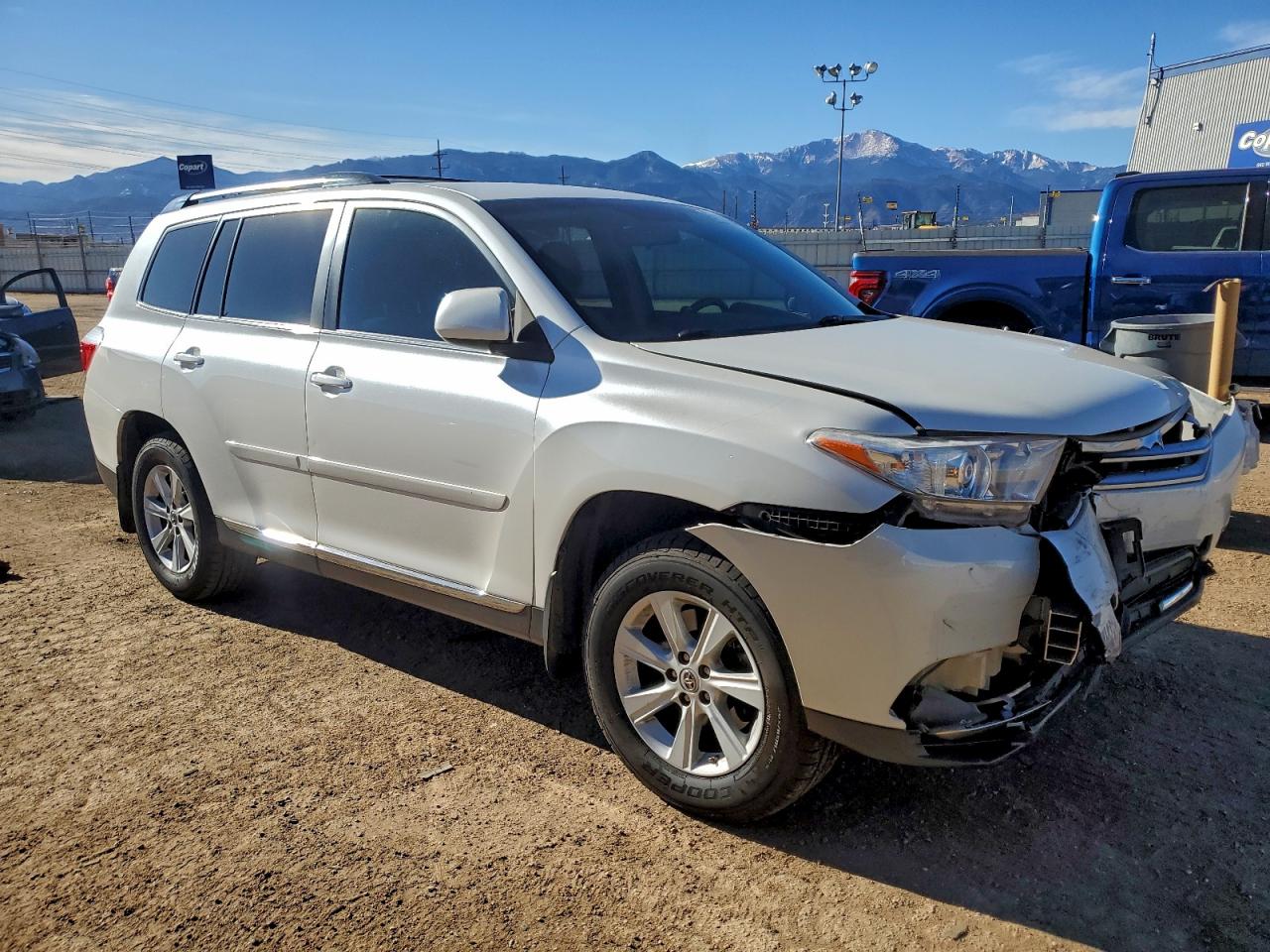 2013 TOYOTA HIGHLANDER BASE photo 4