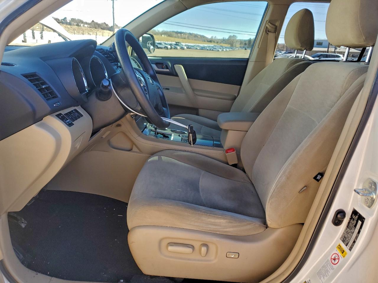 2013 TOYOTA HIGHLANDER BASE photo 7
