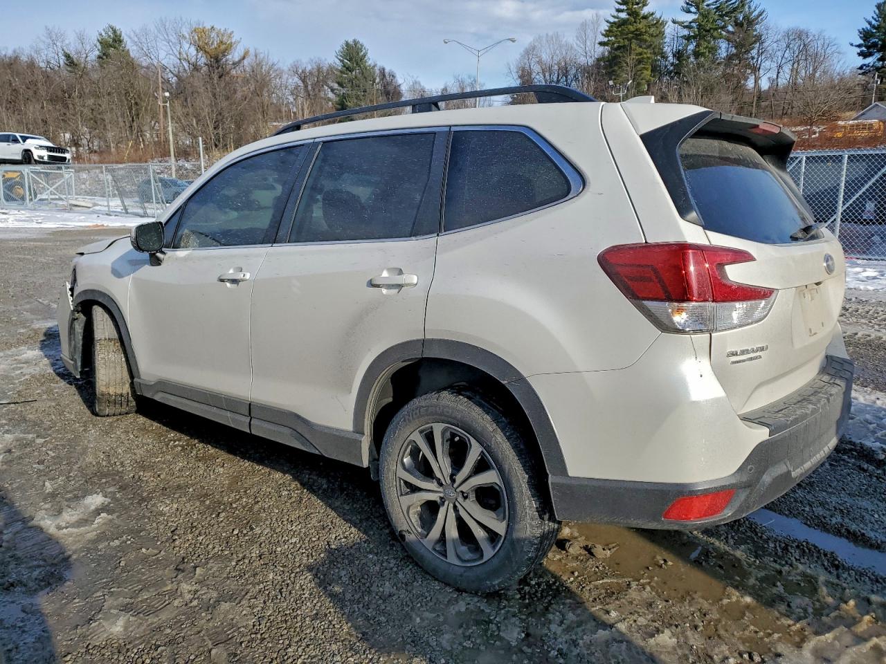 2021 SUBARU FORESTER LIMITED photo 2
