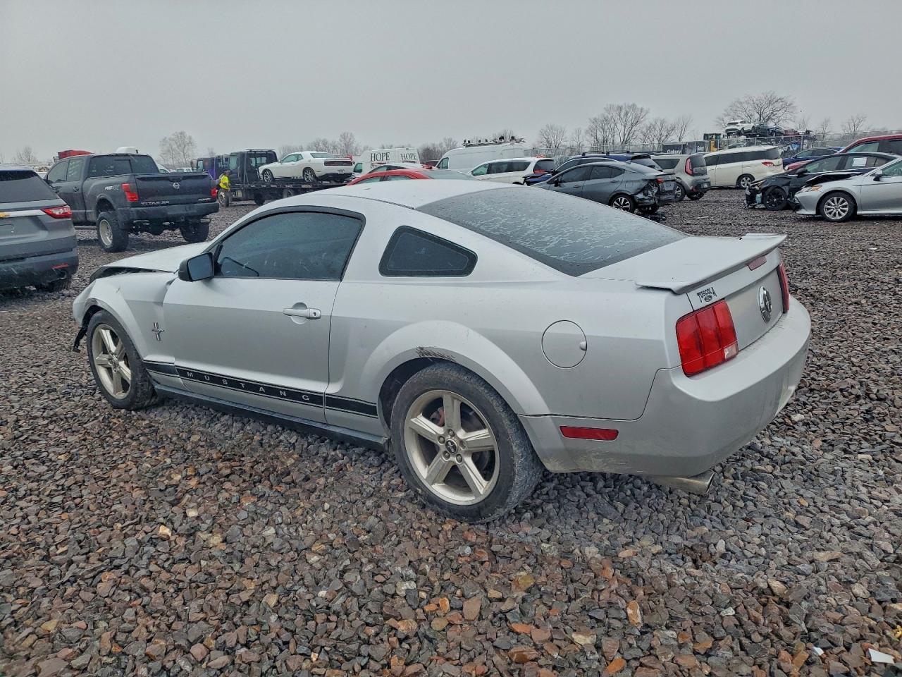 2008 FORD MUSTANG photo 2