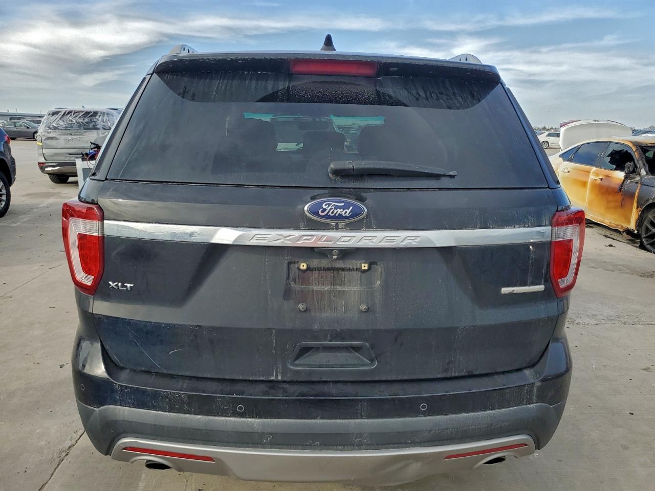 2016 FORD EXPLORER XLT photo 6
