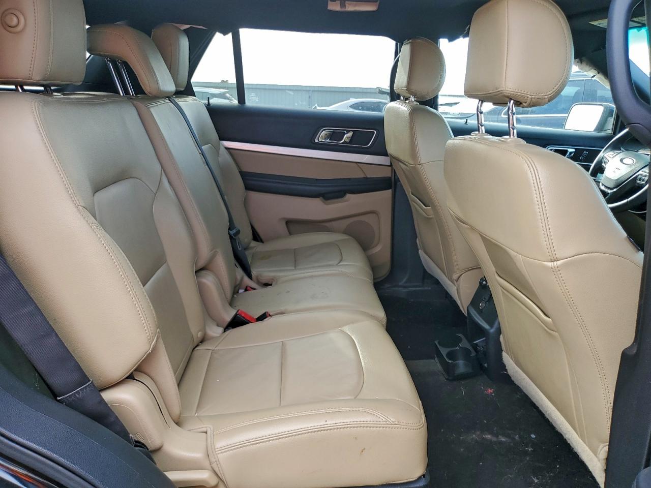 2016 FORD EXPLORER XLT photo 11