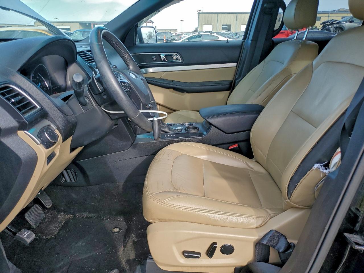 2016 FORD EXPLORER XLT photo 7