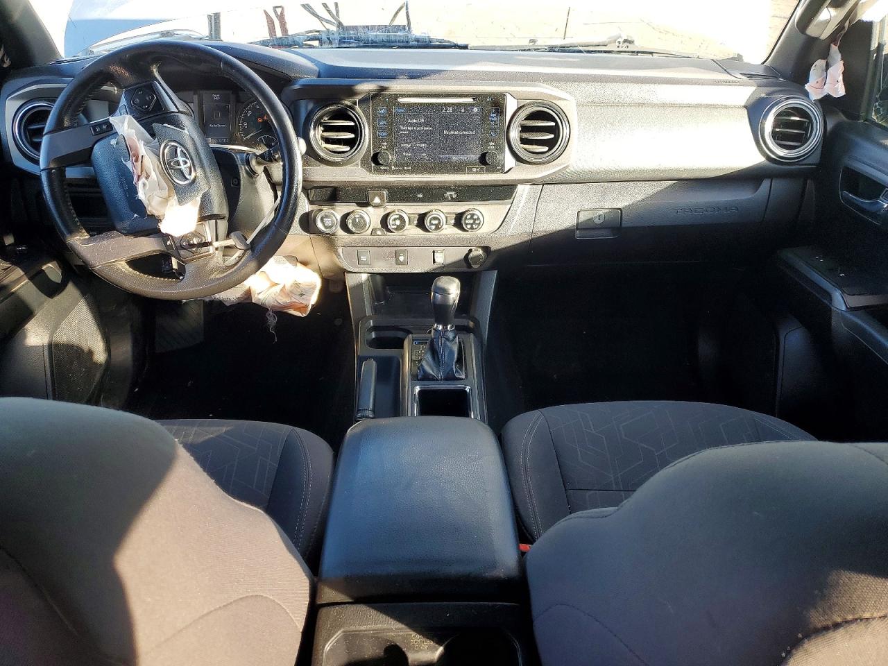 2017 TOYOTA TACOMA DOUBLE CAB photo 8