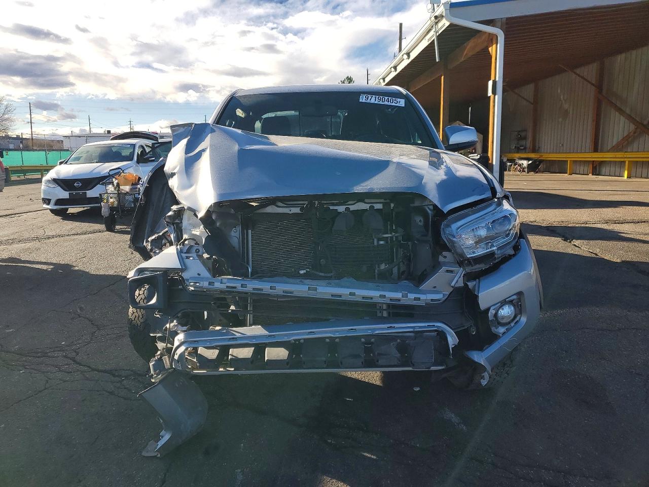2017 TOYOTA TACOMA DOUBLE CAB photo 5