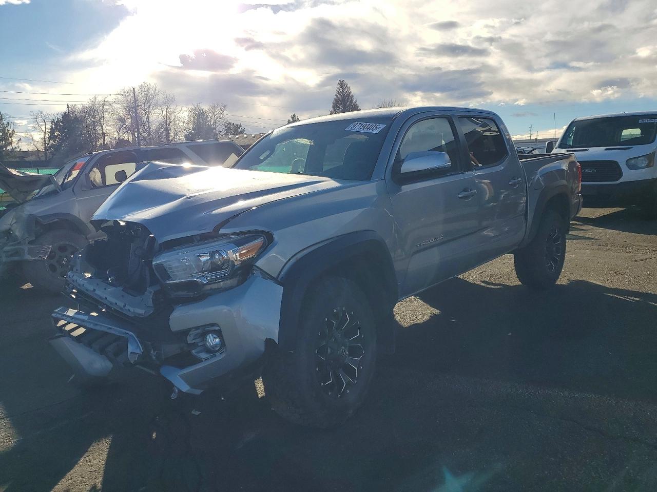 2017 TOYOTA TACOMA