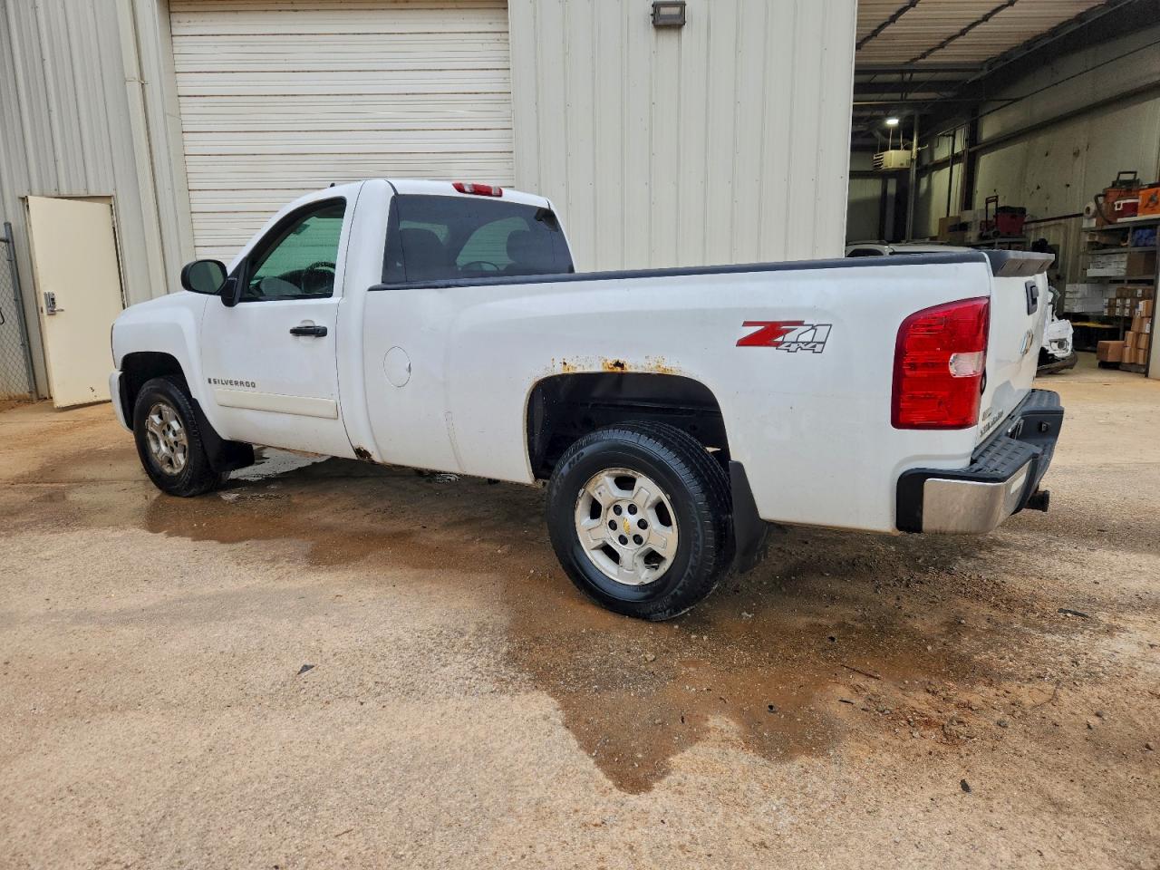 2007 CHEVROLET SILVERADO K1500 photo 2