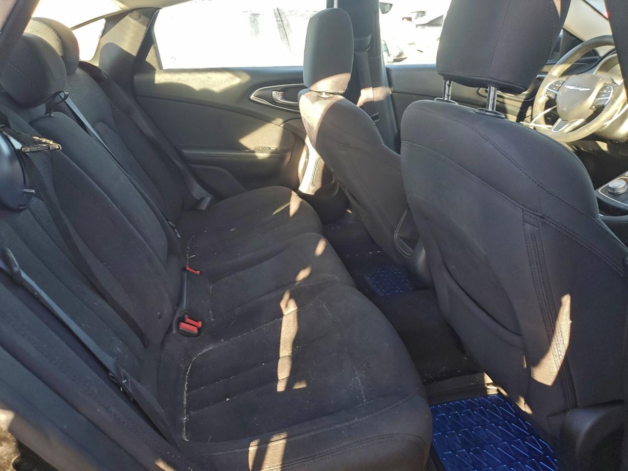 2015 CHRYSLER 200 LIMITED photo 10