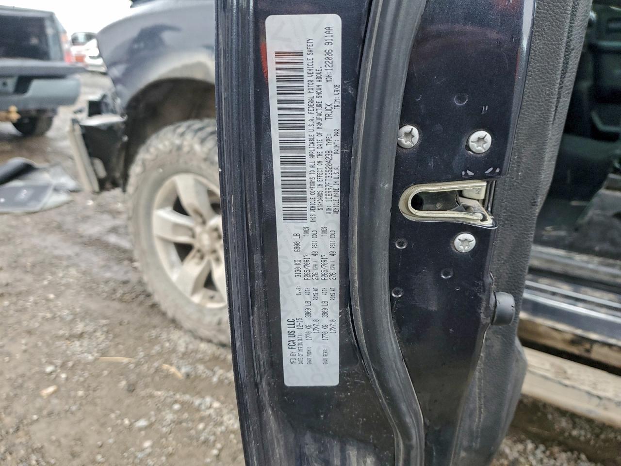 2016 RAM 1500 ST photo 13