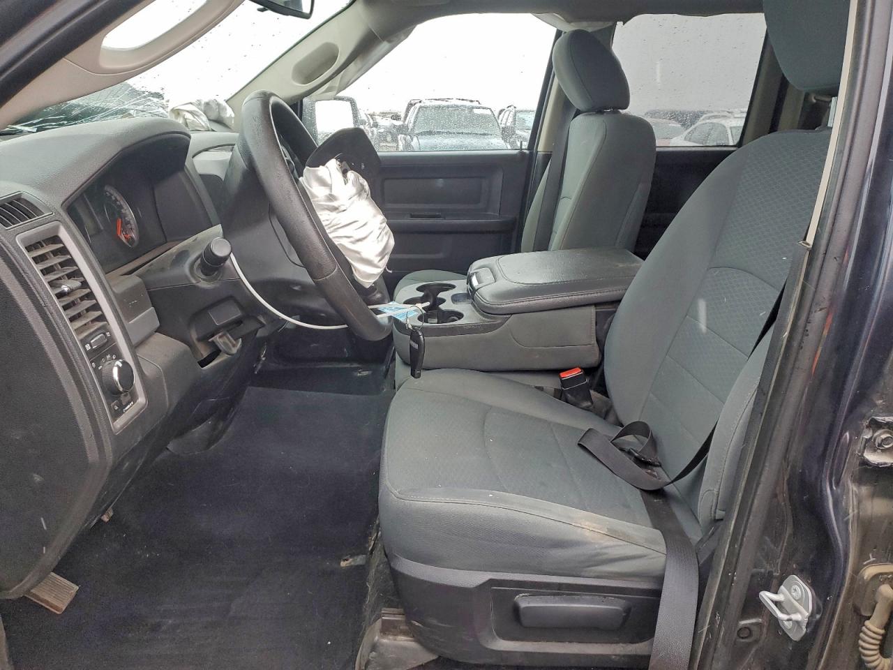 2016 RAM 1500 ST photo 7