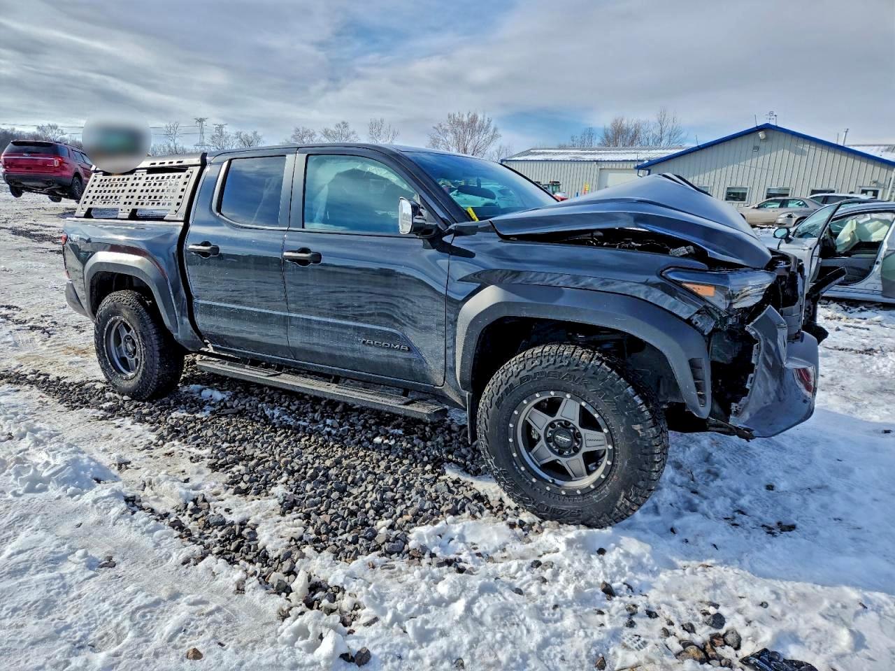 2024 TOYOTA TACOMA DOUBLE CAB photo 4