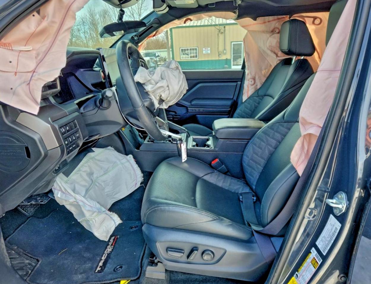 2024 TOYOTA TACOMA DOUBLE CAB photo 7