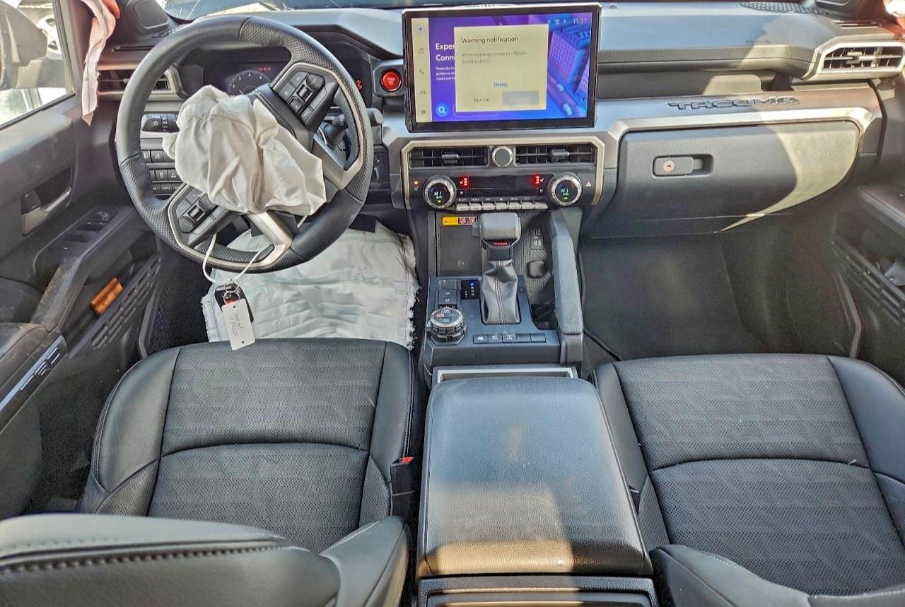 2024 TOYOTA TACOMA DOUBLE CAB photo 8