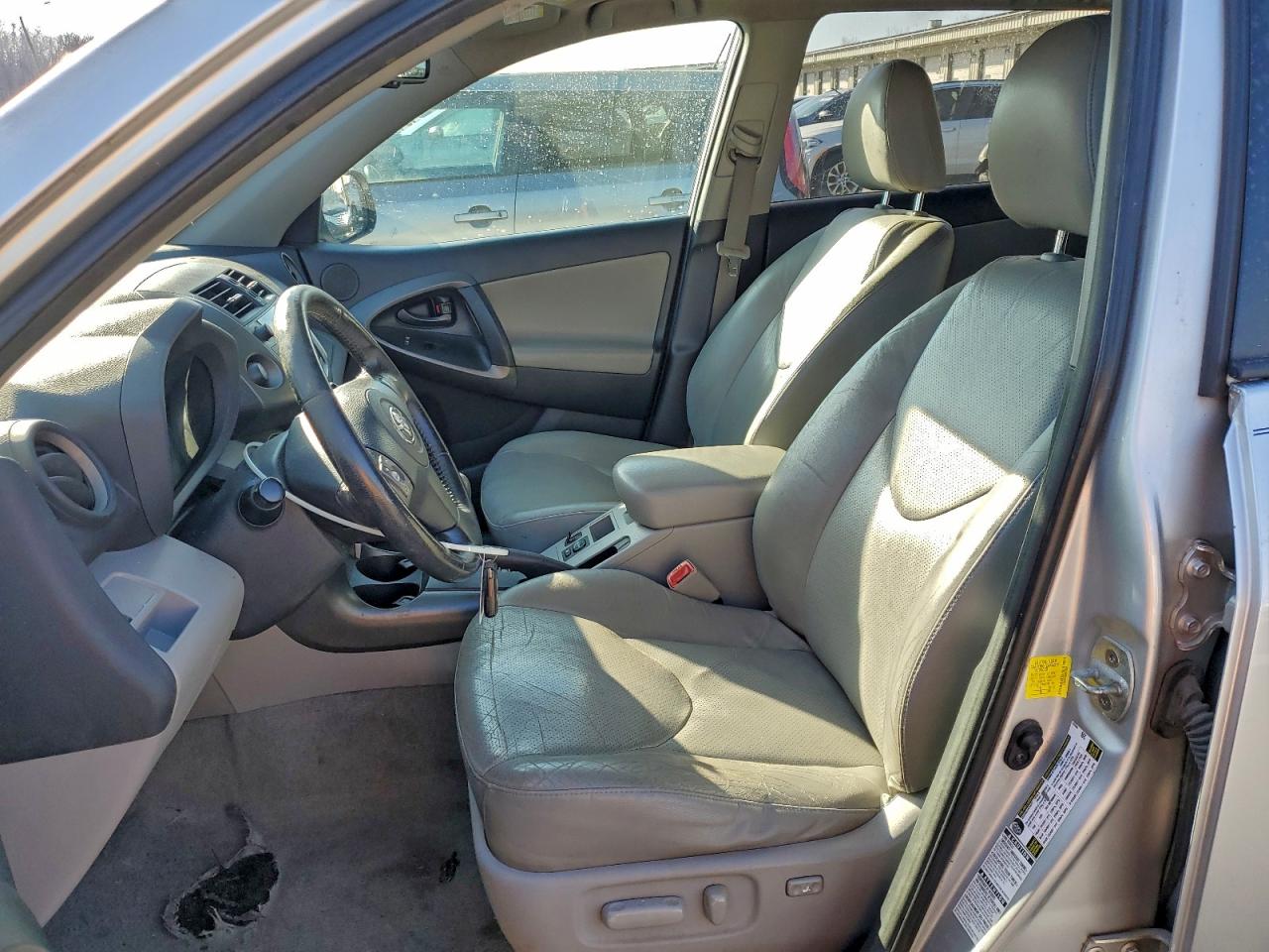2011 TOYOTA RAV4 LIMITED photo 7