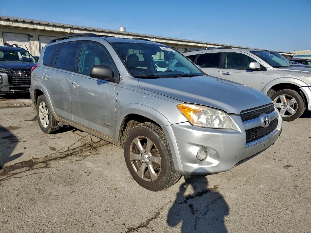 2011 TOYOTA RAV4 LIMITED photo 4