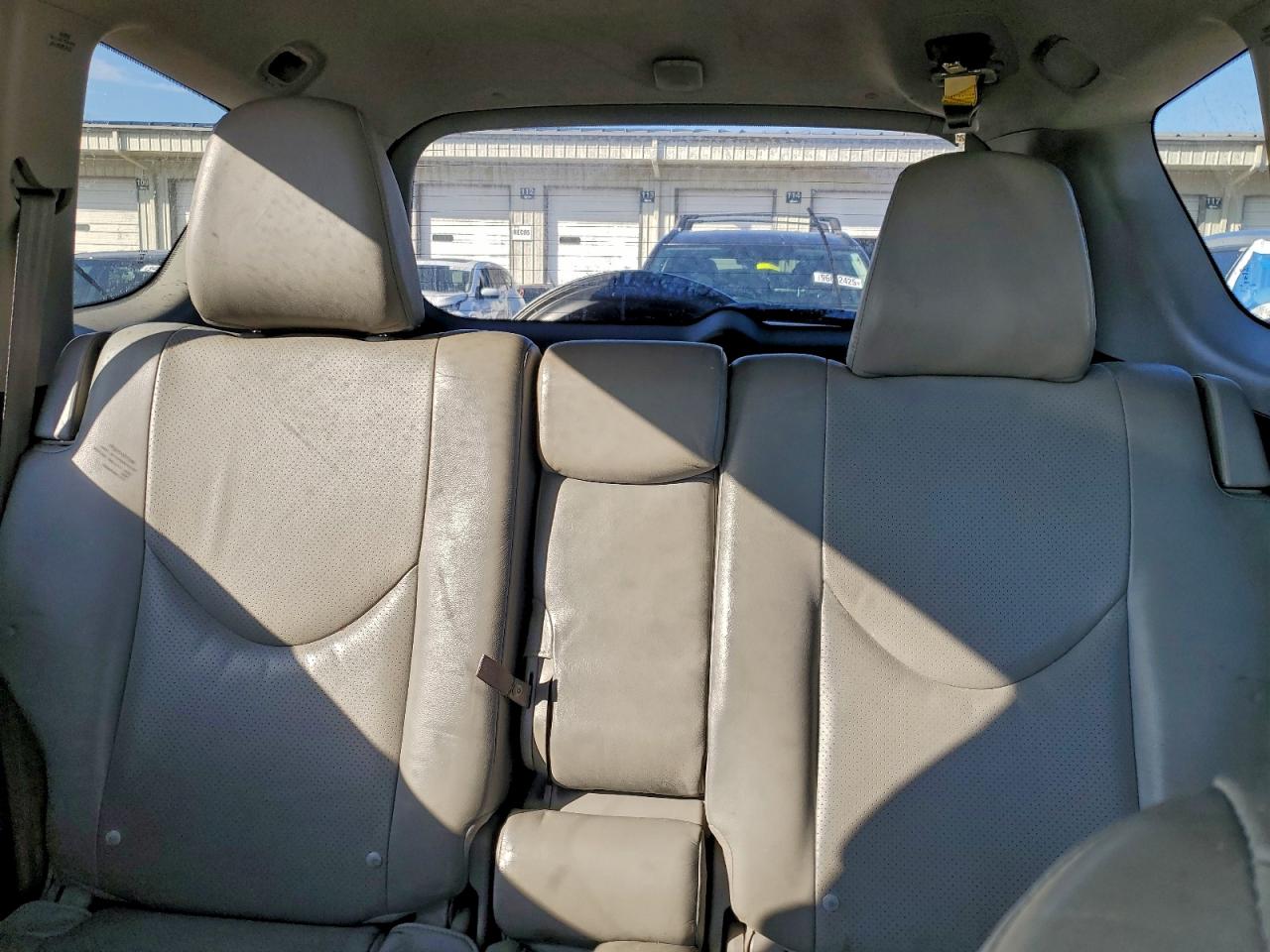 2011 TOYOTA RAV4 LIMITED photo 10