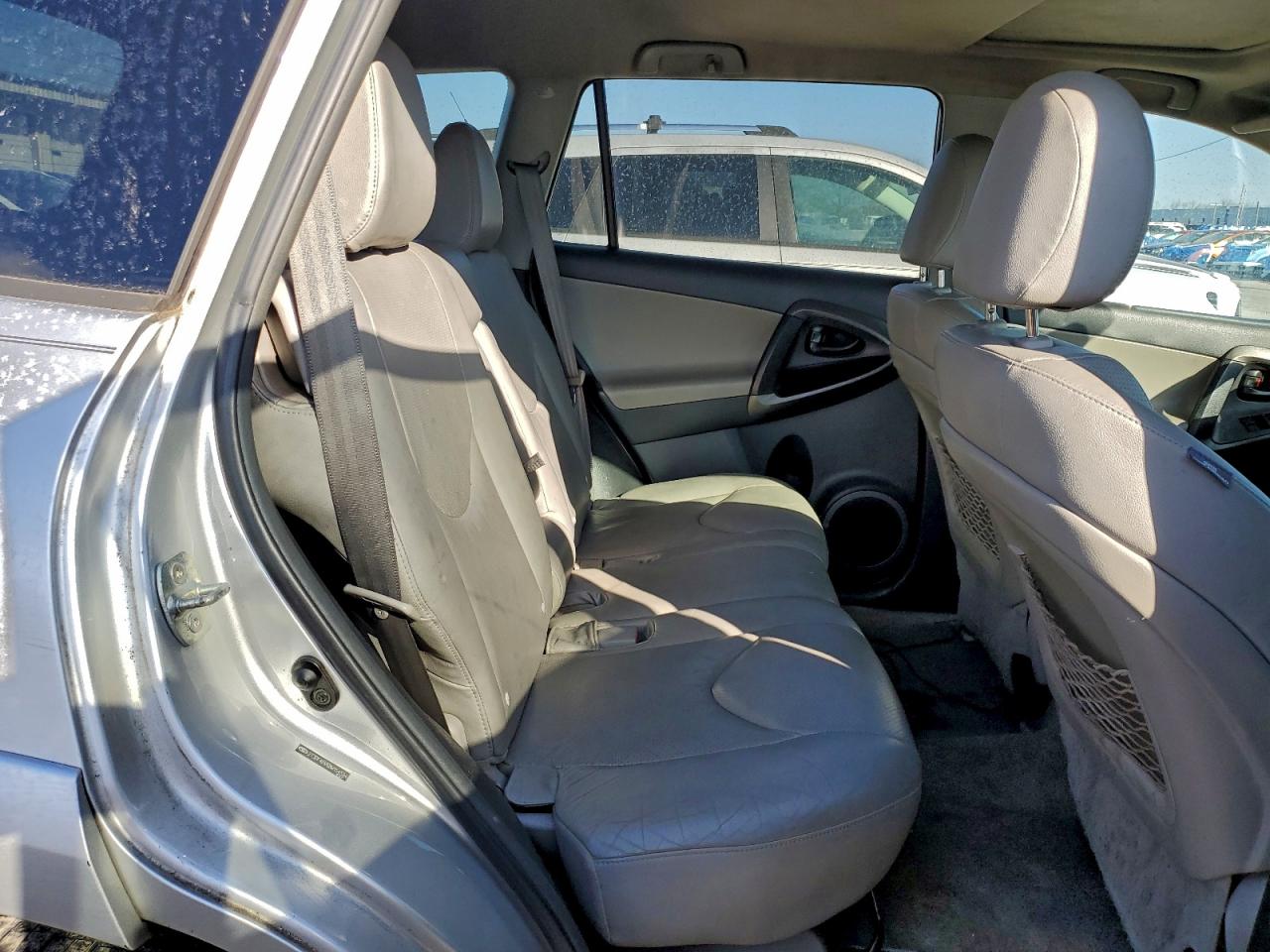 2011 TOYOTA RAV4 LIMITED photo 11