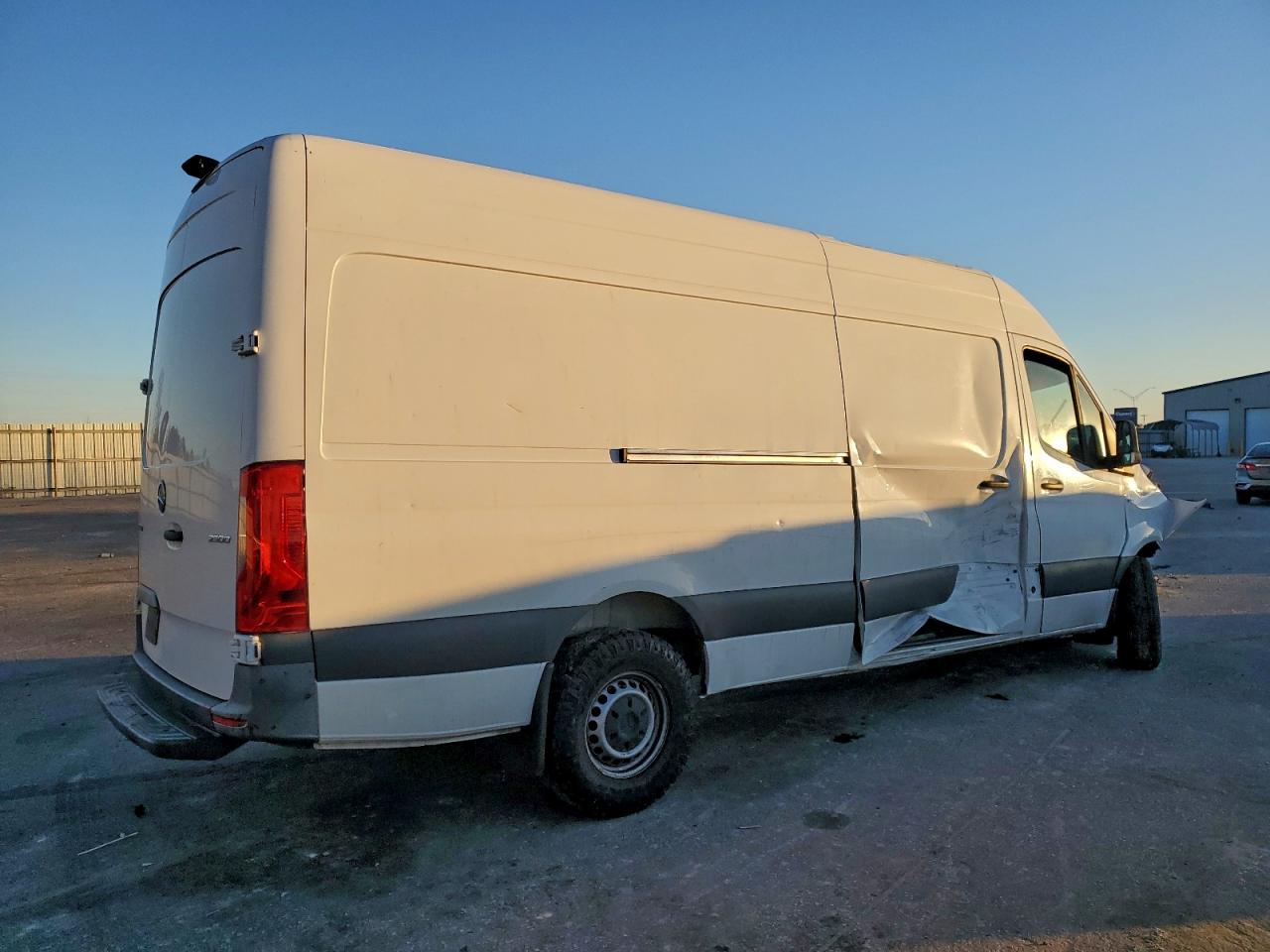 2020 MERCEDES-BENZ SPRINTER 2500 photo 3