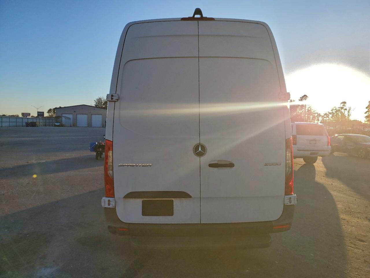 2020 MERCEDES-BENZ SPRINTER 2500 photo 6