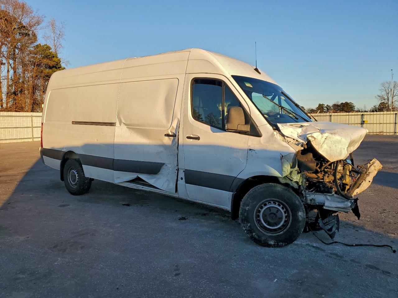 2020 MERCEDES-BENZ SPRINTER 2500 photo 4