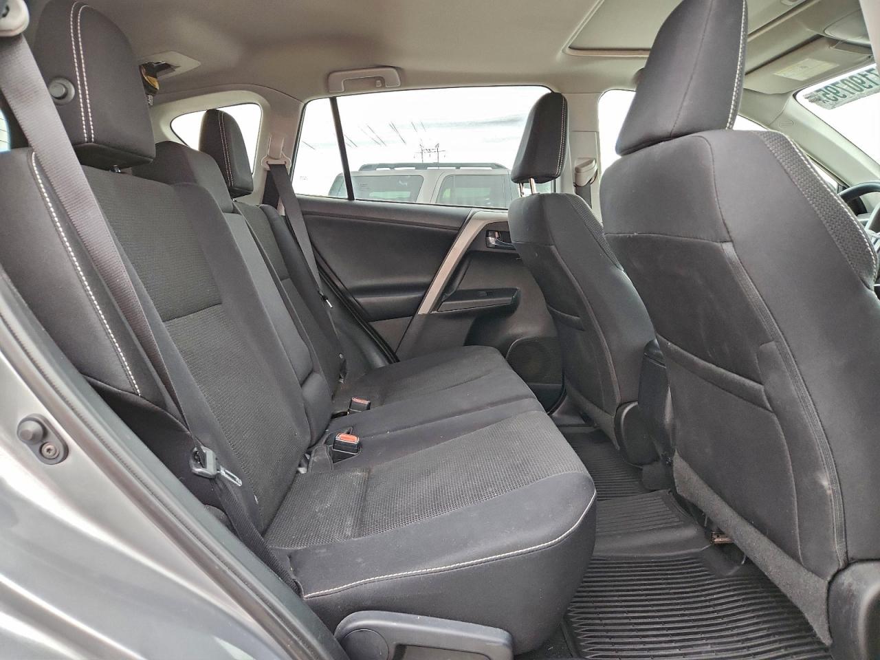 2016 TOYOTA RAV4 XLE photo 11