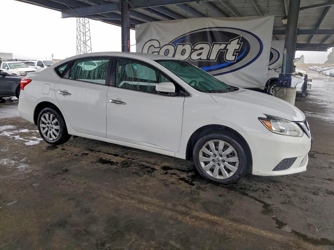 2016 NISSAN SENTRA S photo 4