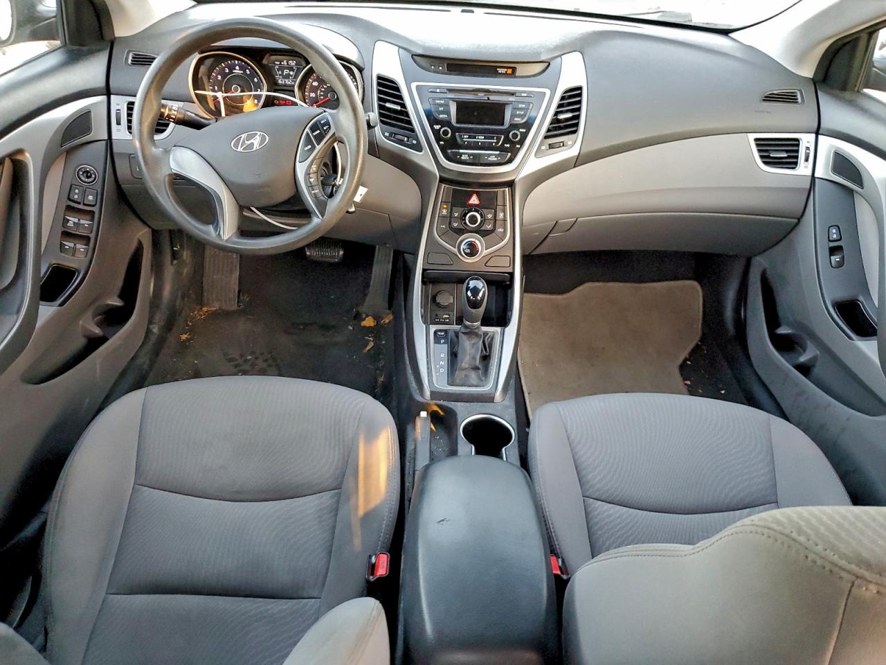 2015 HYUNDAI ELANTRA SE photo 8
