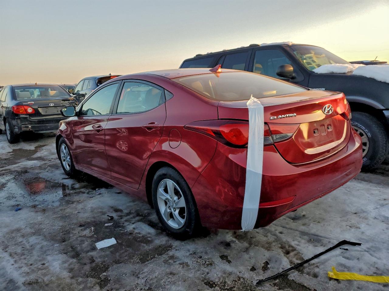 2015 HYUNDAI ELANTRA SE photo 2