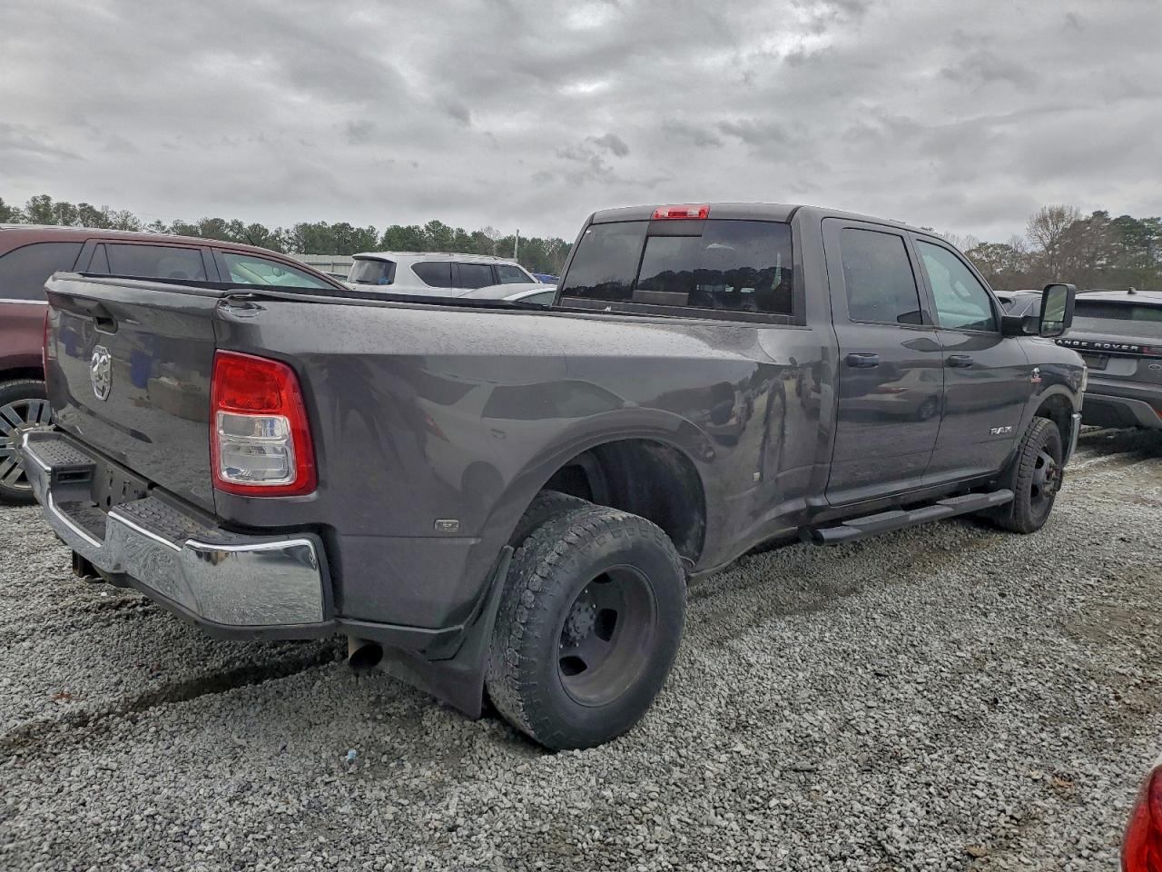 2019 RAM 3500 TRADESMAN photo 3