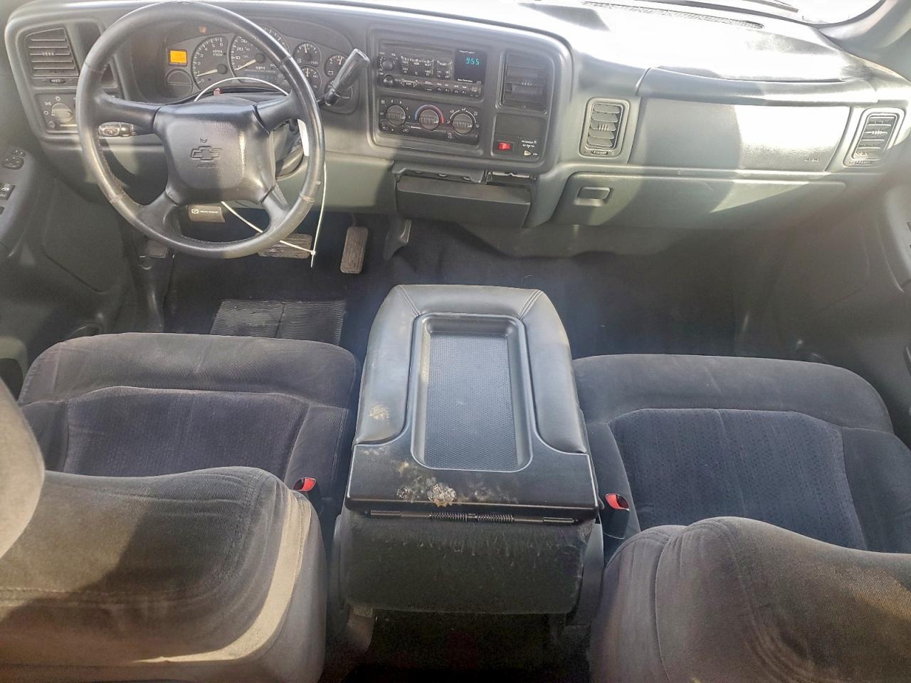 2002 CHEVROLET SILVERADO C1500 photo 8