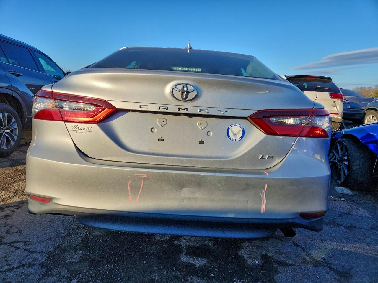 2021 TOYOTA CAMRY LE photo 6