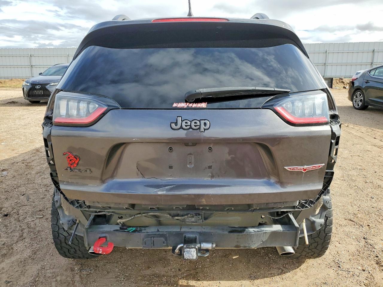 2019 JEEP CHEROKEE TRAILHAWK photo 6