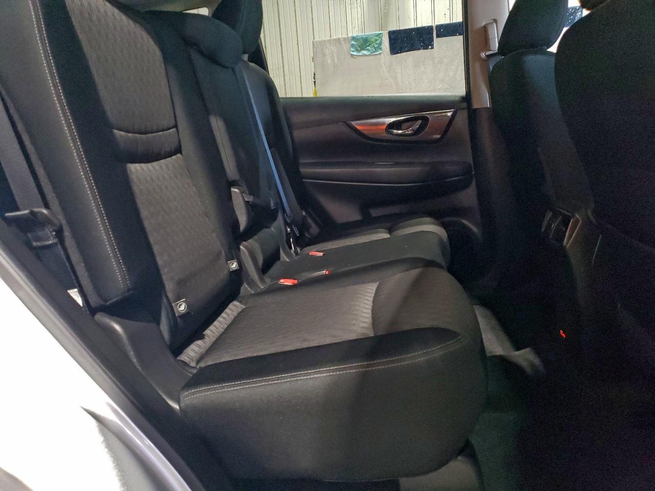 2019 NISSAN ROGUE S photo 11