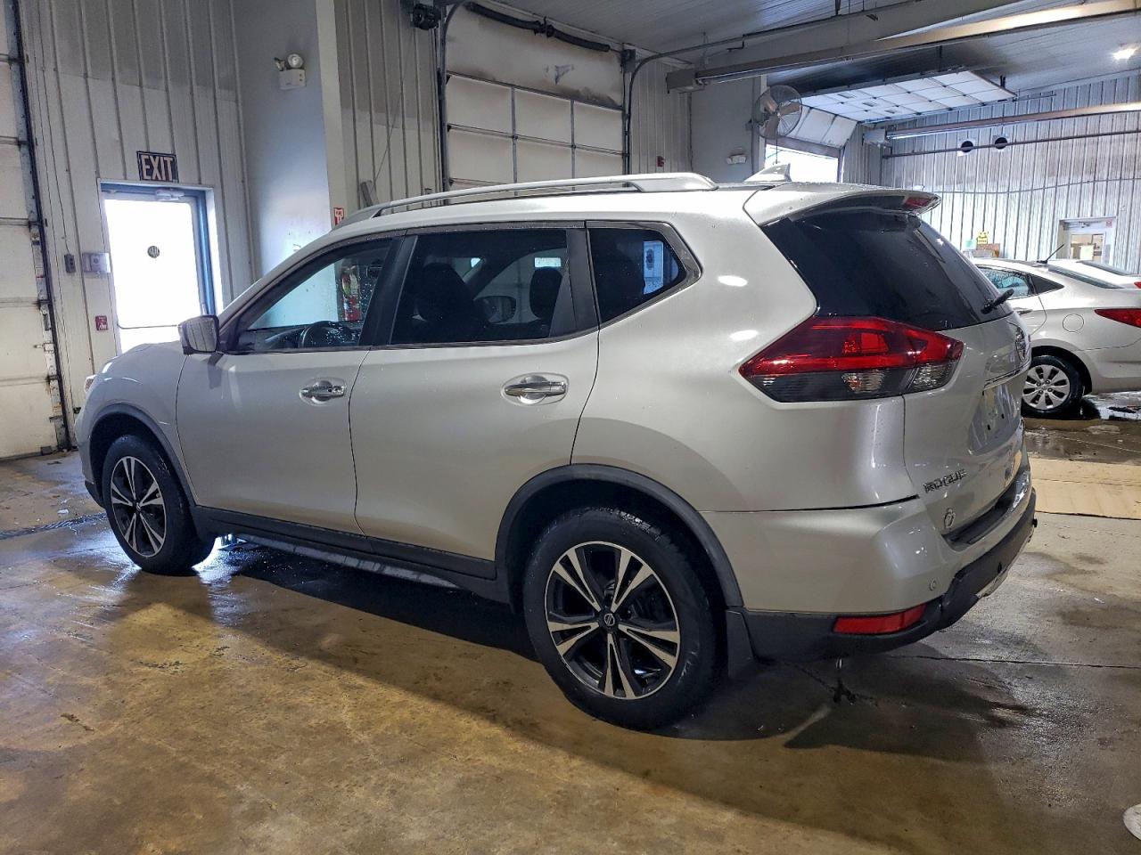 2019 NISSAN ROGUE S photo 2