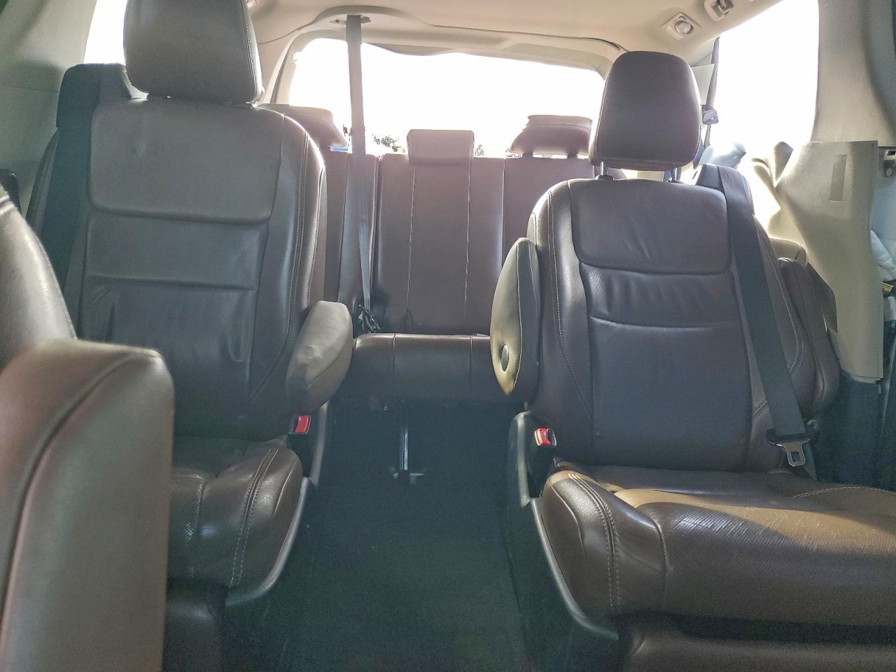 2015 TOYOTA SIENNA XLE photo 10