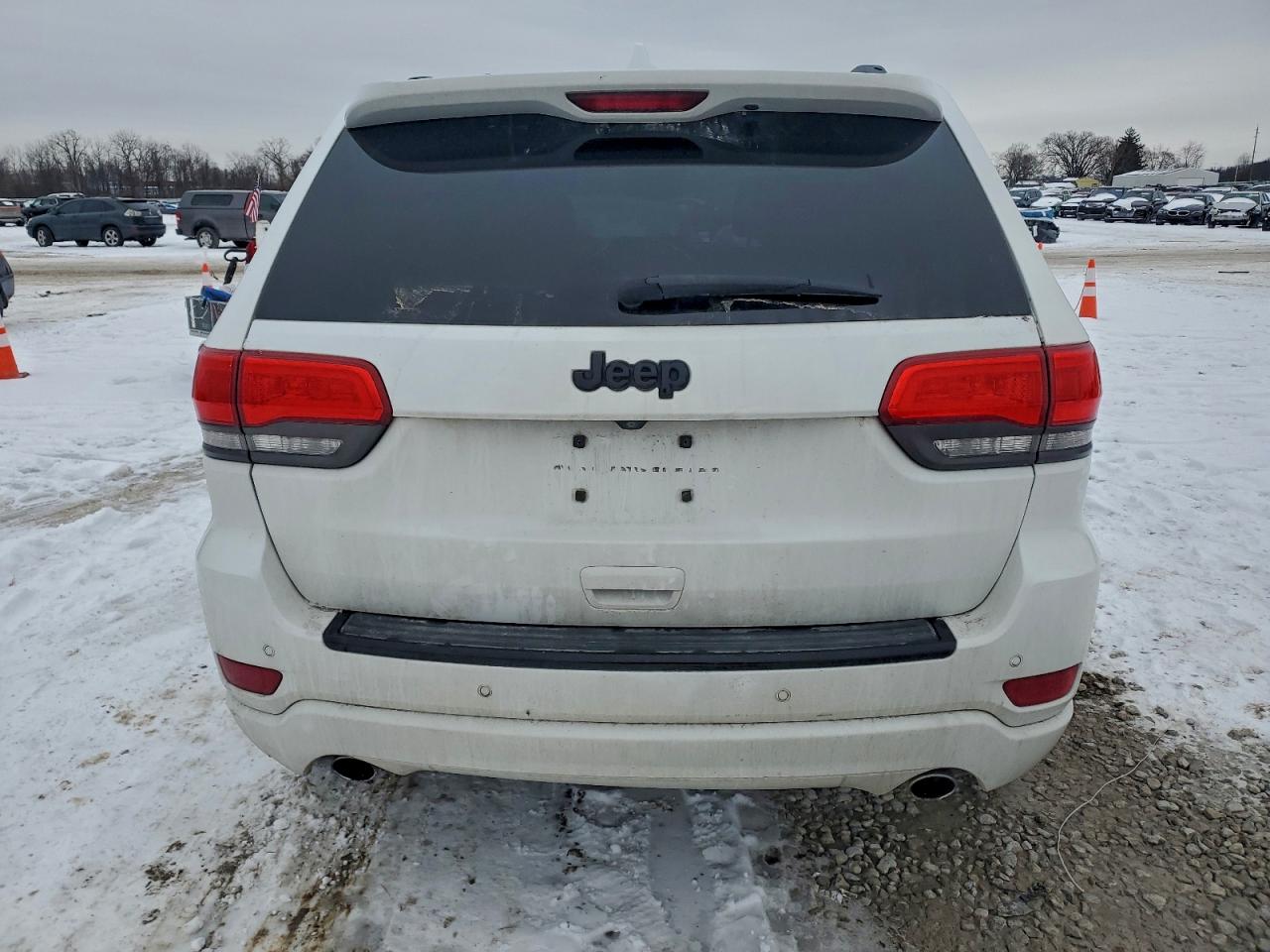 2015 JEEP GRAND CHEROKEE LAREDO photo 11
