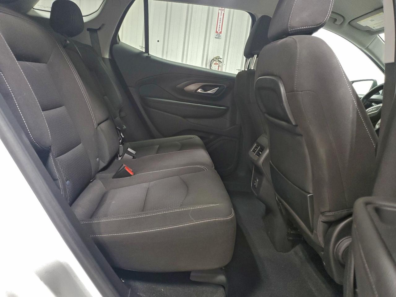2024 GMC TERRAIN SLE photo 11
