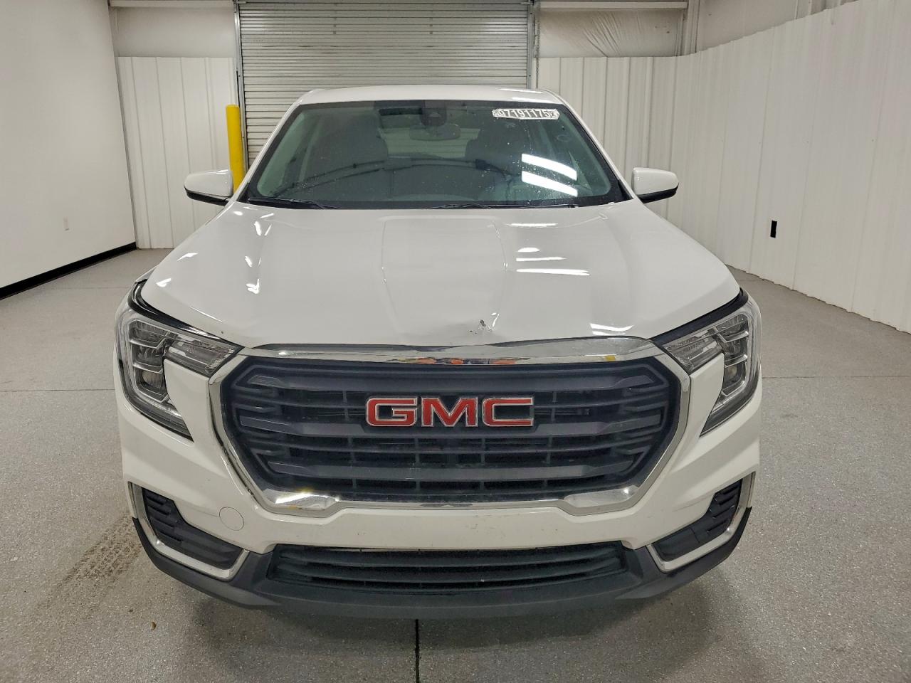 2024 GMC TERRAIN SLE photo 5