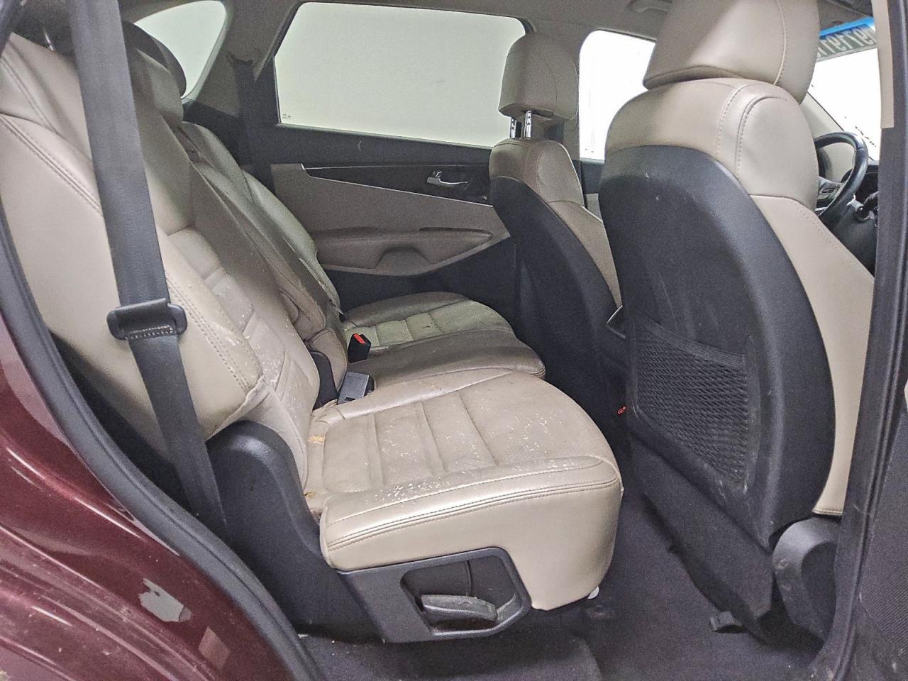 2017 KIA SORENTO LX photo 10