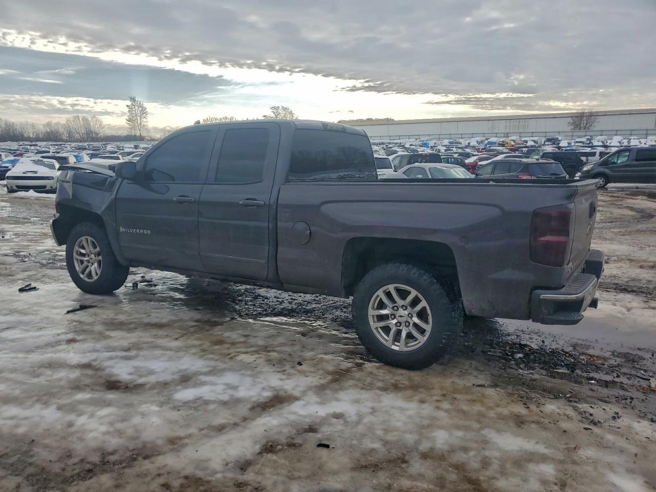 2015 CHEVROLET SILVERADO K1500 LT photo 2