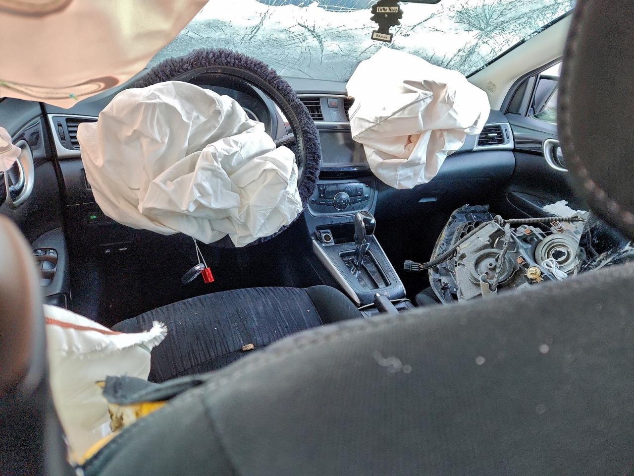 2019 NISSAN SENTRA S photo 8