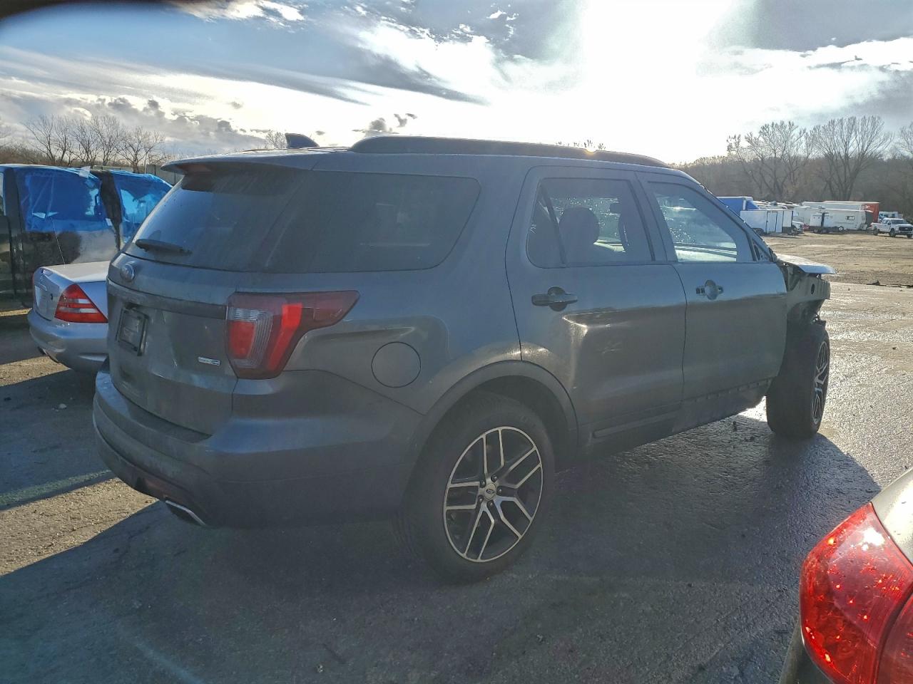 2016 FORD EXPLORER SPORT photo 3
