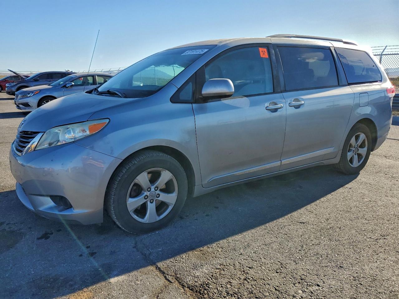 2013 TOYOTA SIENNA