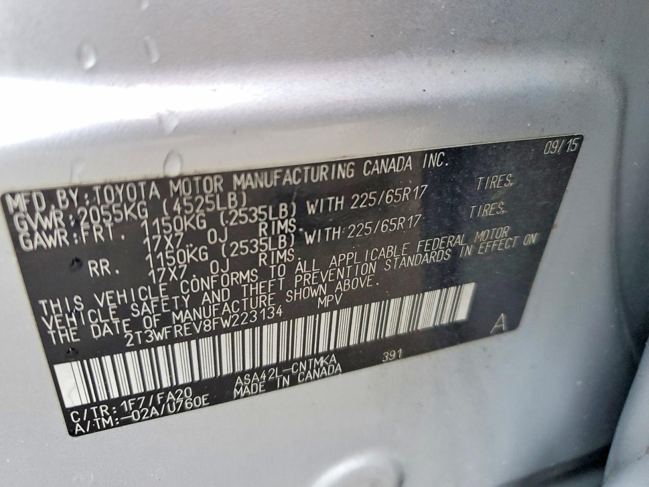 2015 TOYOTA RAV4 XLE photo 25