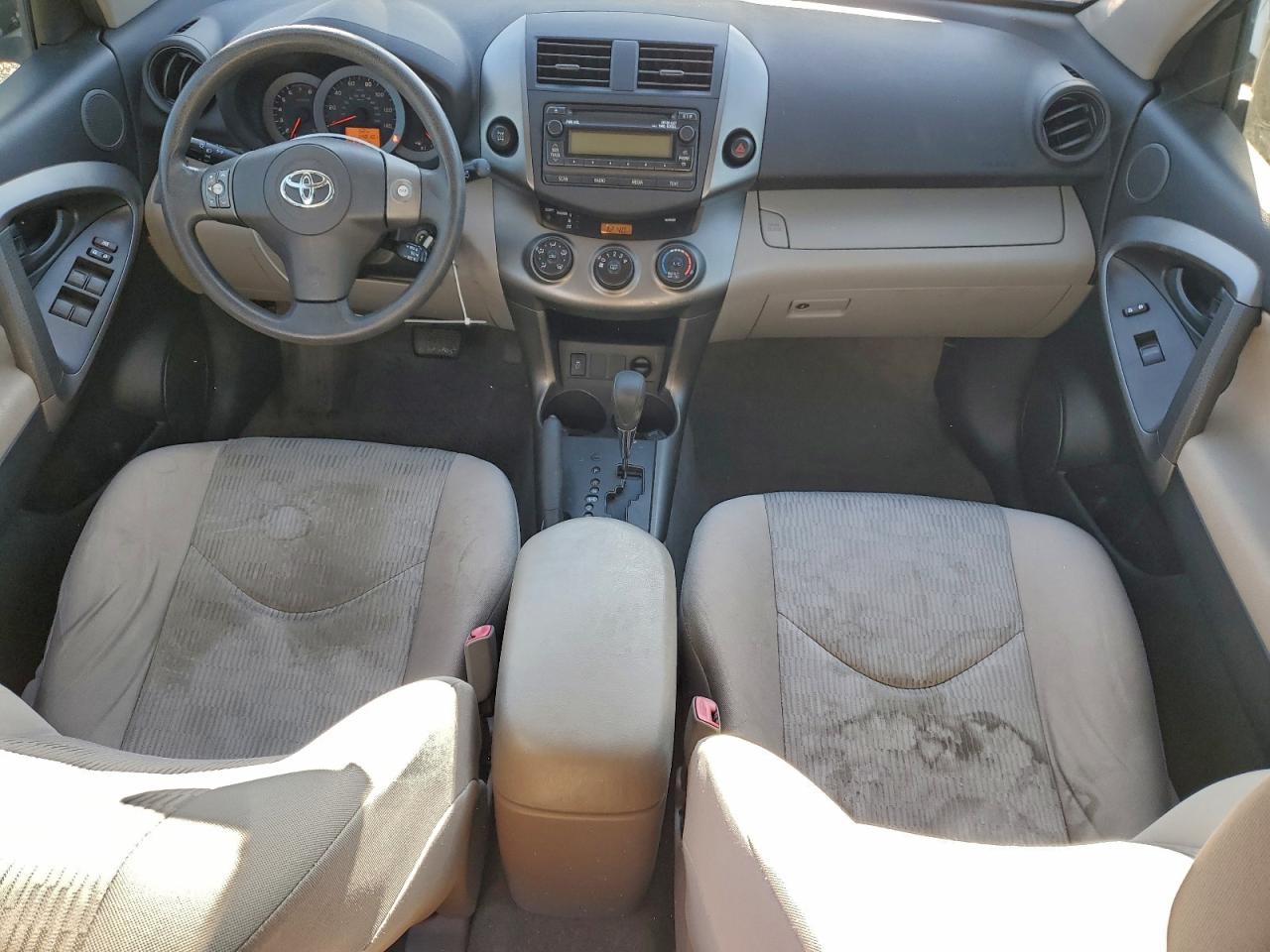2012 TOYOTA RAV4 photo 8