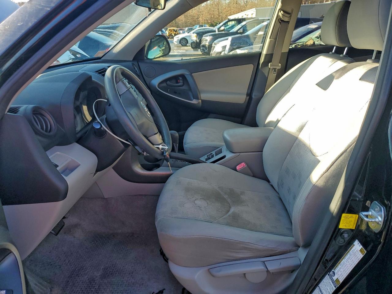 2012 TOYOTA RAV4 photo 7