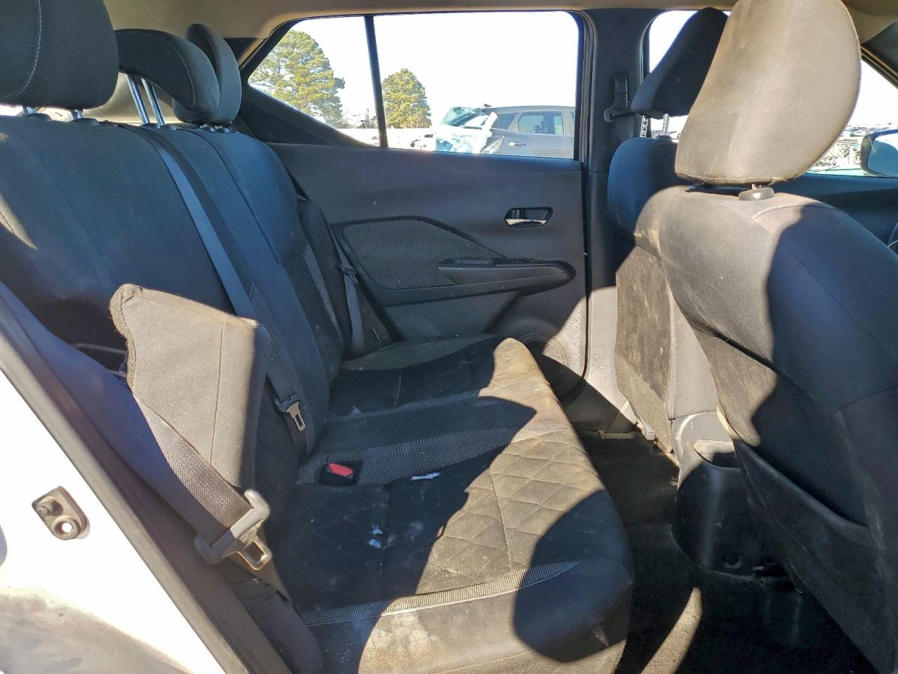 2020 NISSAN KICKS SV photo 10